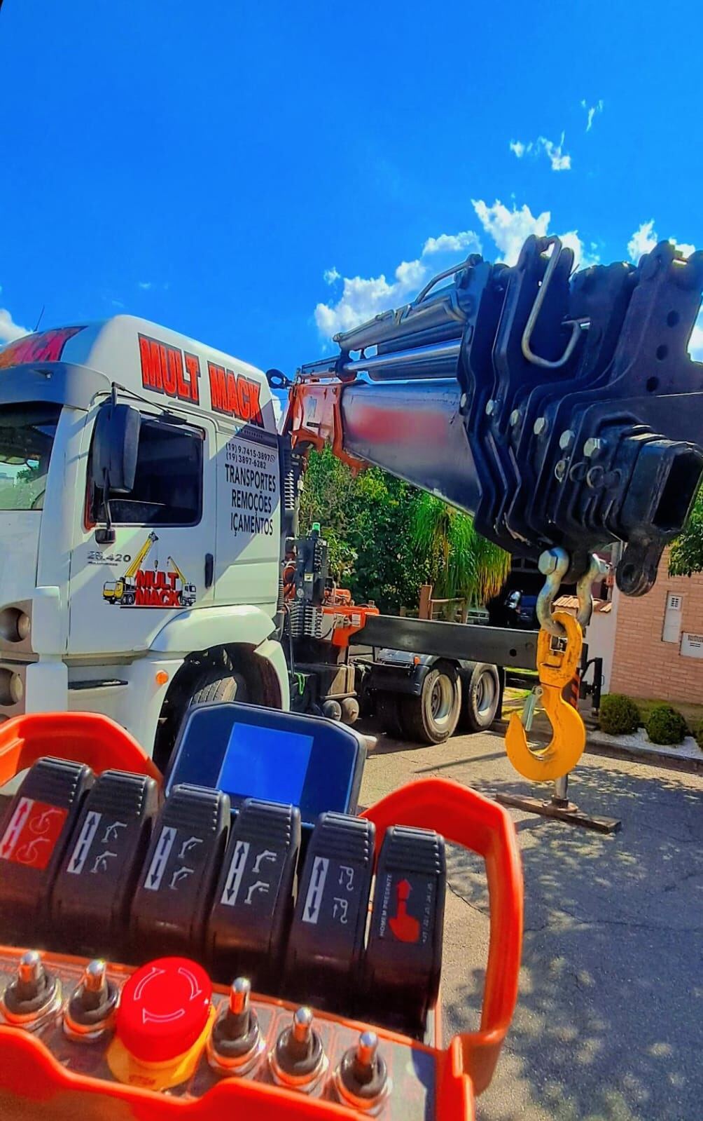 Controle remoto de operação do guindaste